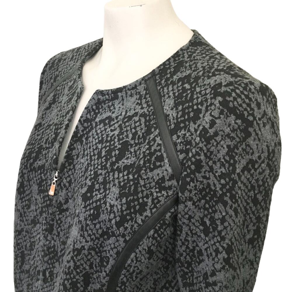 JM COLLECTION Reptile Print Full Zip Faux Leather Trim Blazer Suit Jacket SZ 10